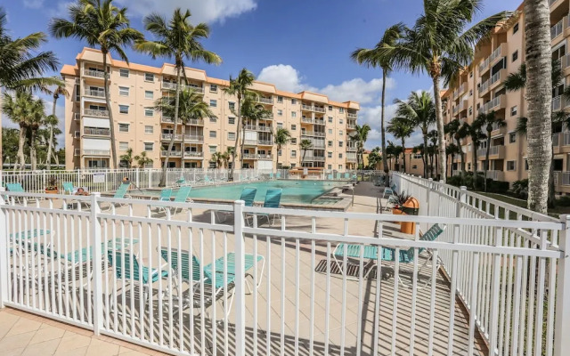 Leonardo Arms, Fort Myers Beach