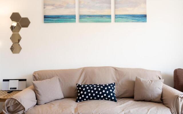 2263 - Beautiful apt close from beach