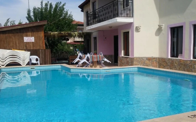 Dalyan Hugas Family Apart