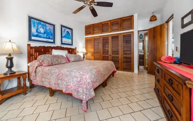 Ocean View 2Br Condo-balcony-beach-pool - 902