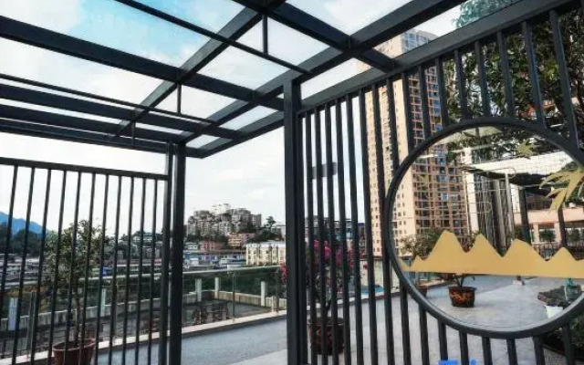 New Bridge United Hotel