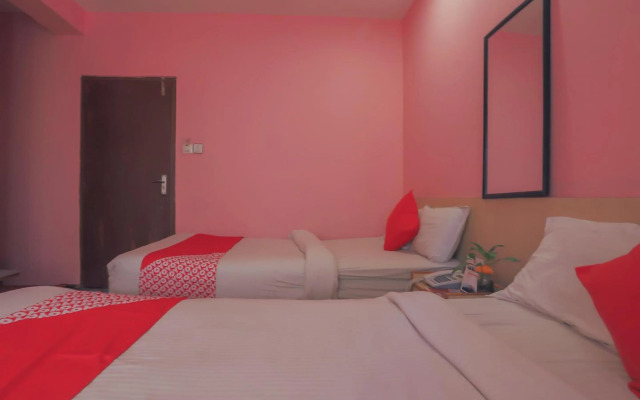 OYO 789 Hotel Shivam Plaza