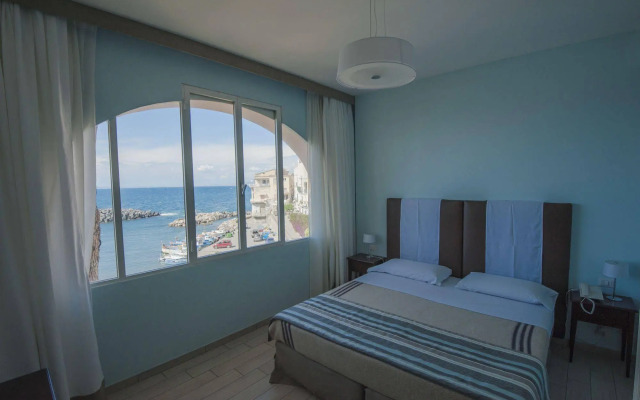 Sea Breeze Residence