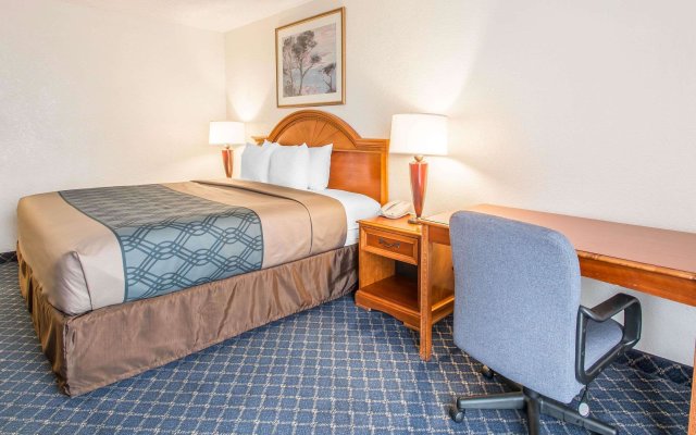 North Miami Beach Gardens Inn & Suites