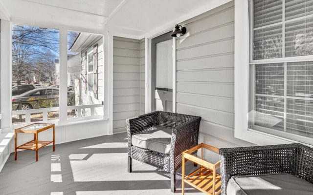 2 bedroom, Georgia Avenue