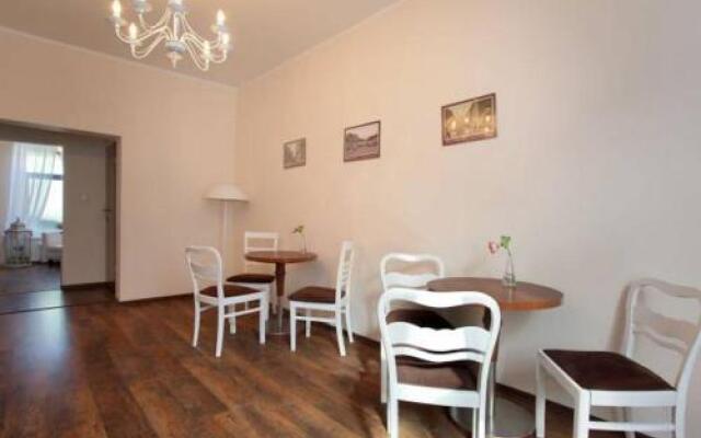 Lew Hostel