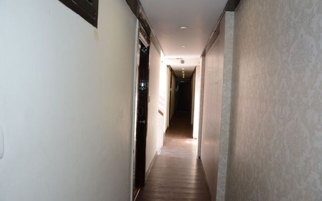 Hotel Basant