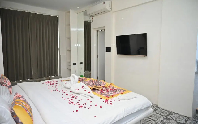 Urvi Banquets & Guest House