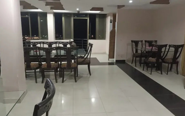 Centurian Hotel Naran