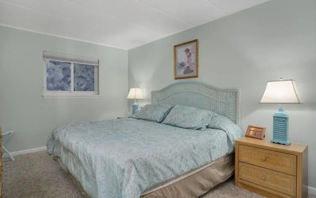Thunder Island 139d 2 Bedroom Condo by RedAwning