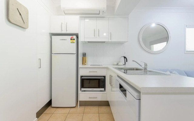 Port Douglas Apartments - Adults Only Oasis