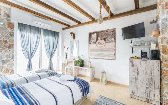 Limeri Traditional Guest House