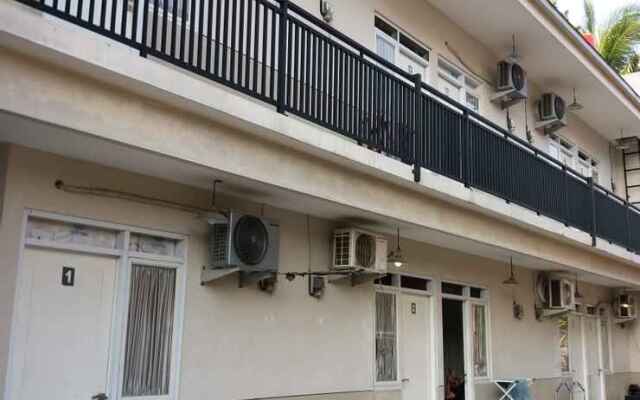 Oyo 2851 Anggrek House Syariah