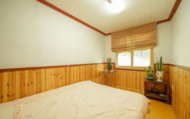 Ganghwa Wild Flower Pension