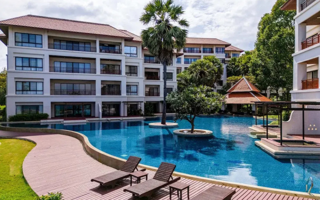 4 Bed Beachfront Condo SP43