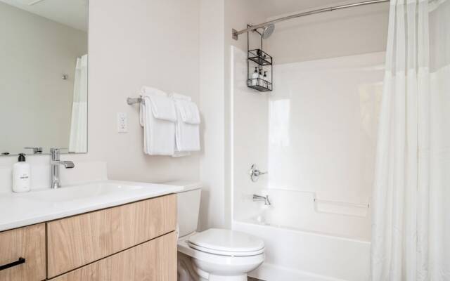 Kasa Bryn Mawr Minneapolis