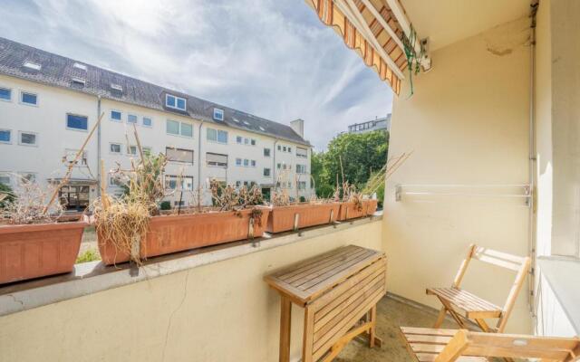 ID 7030 - Private Apartment