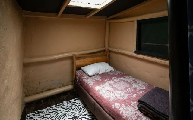 Punda Milias Nakuru Camp