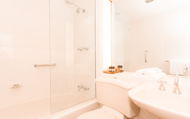 Hadley's Orient Hotel