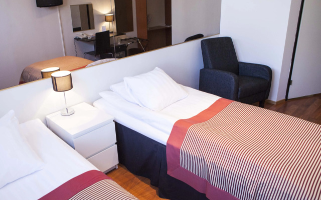 Pilot Airport Hotel
