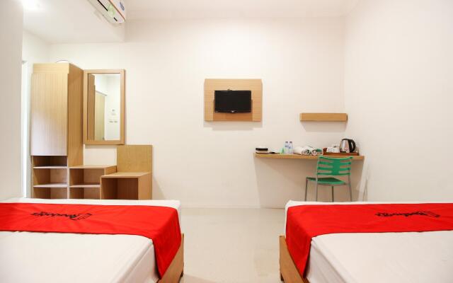 RedDoorz Plus near Universitas Sumatera Utara