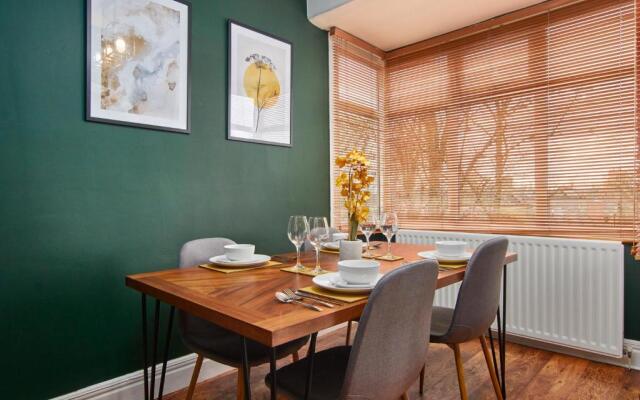 Stylish 2 Bedroom Flat - Close To Newcastle City Centre