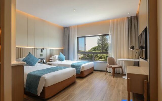 Rose Manor Hotel