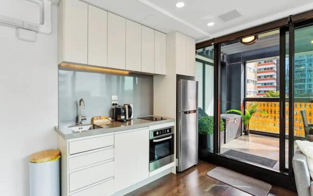 Two Bedroom Apartment - Large Balcony, Central!