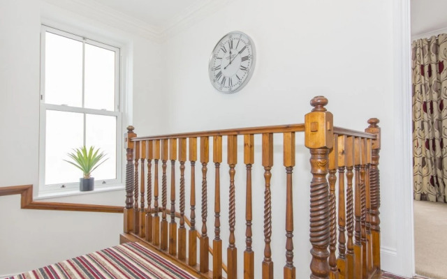 Admiralty street by Pureserviced