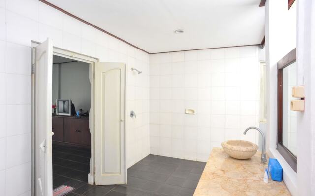 巴厘岛水明漾克罗柏崁贝拉班888酒店(Airy Eco Seminyak Kerobokan Beraban 888 Bali)