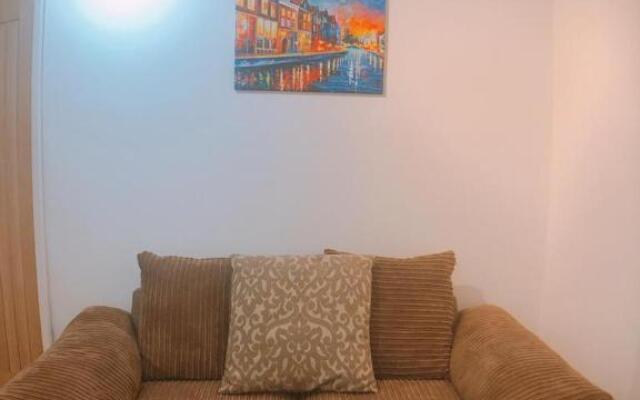 Comfortable double bedroom lovely bungalow