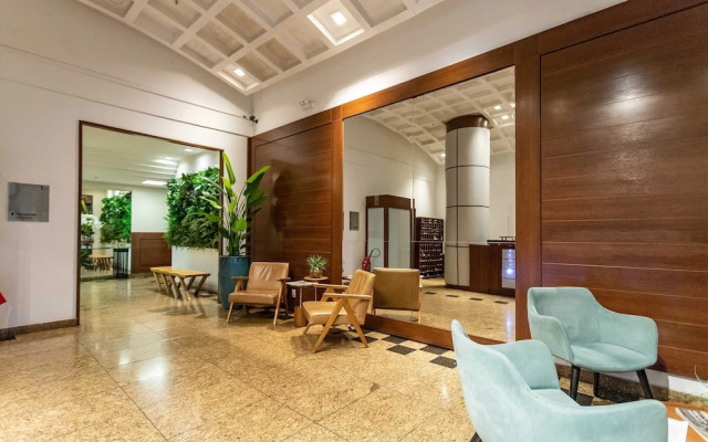 (902-A) Apartamento com Suíte no Coração Leblon