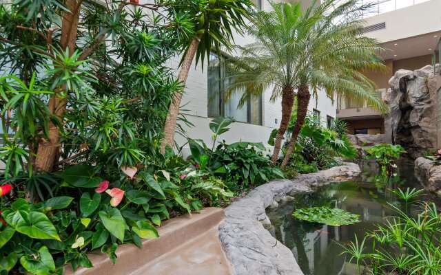 Best Western Plus Lamplighter Inn & Conference Centre