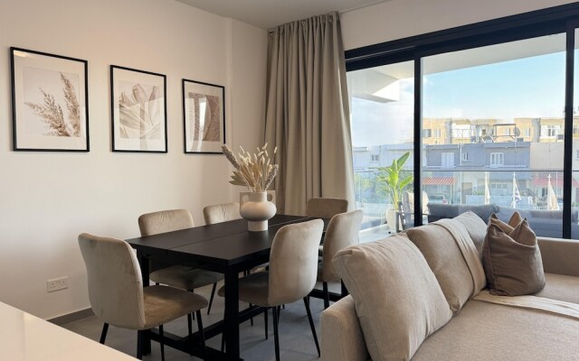 Phaedrus Living White Hills Suites City View