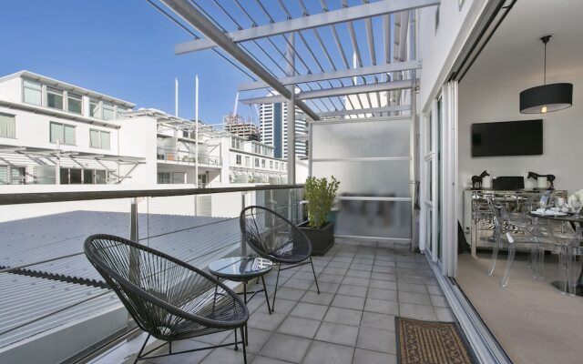 Glamorous Apartment in Viaduct Harbour