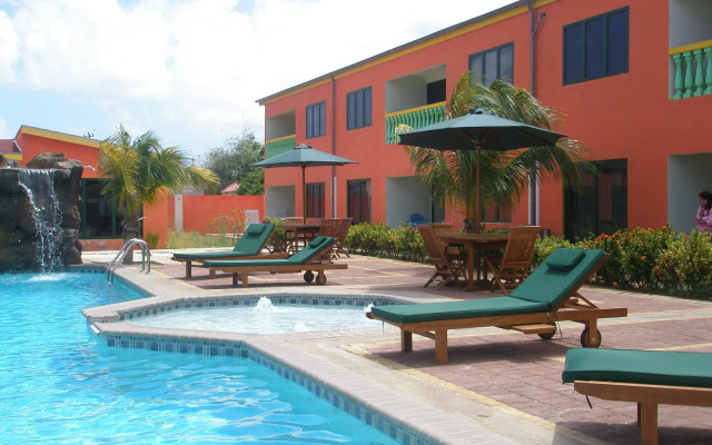 Del Rey Apartments