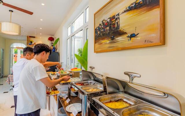 Hoi An Merrily De Art Hotel