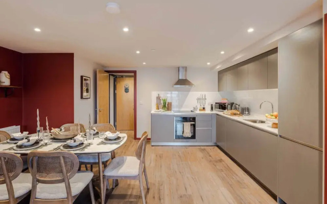 Waterside Living I Luxe Apartments