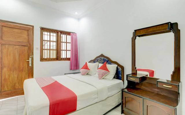 Super OYO 3261 Hotel Ratu