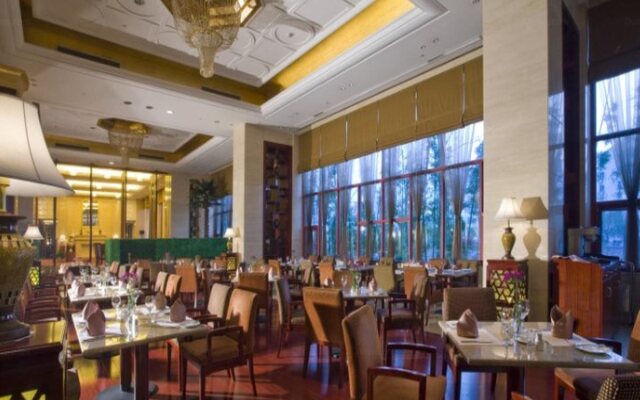 Yixing Hotel