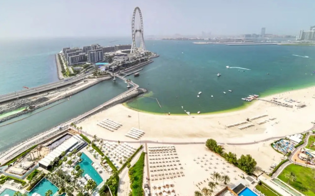 Picturesque Balcony and Beach Haven at Address JBR