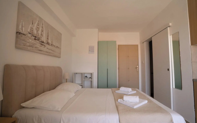 Apartments & Rooms Petra