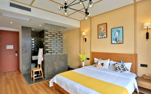 Wuzhen Qingyi Hotel