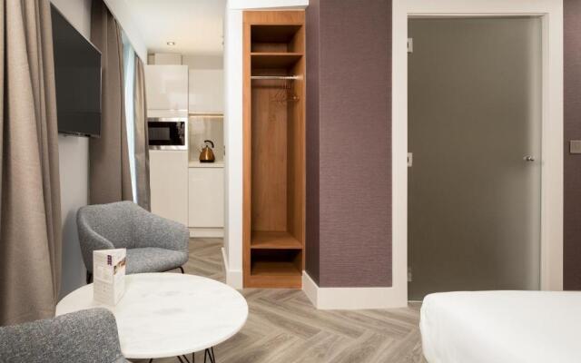 Roomzzz London Stratford