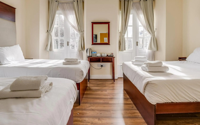 Belmont & Astoria Hotel