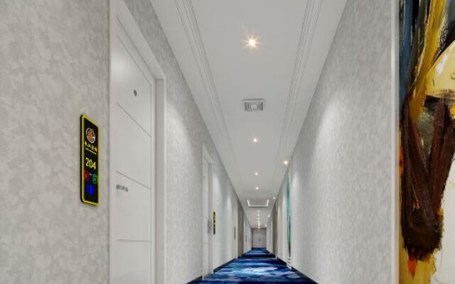 Changzhijiang Theme Hotel (Shantou Changjiang Road Xinyi City)