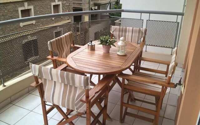 Cozy and Modern Apartment Centrally Located