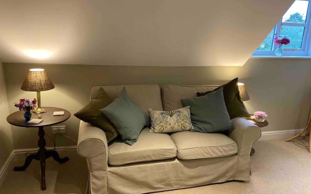 Stylish Getaway in the Heart of the Pewsey Vale