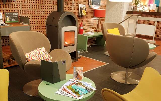 Kyriad Angoulême Nord Champniers - Hôtel & Résidence