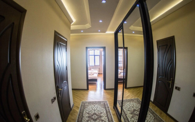 Bakuvi Tourist Apartment B227